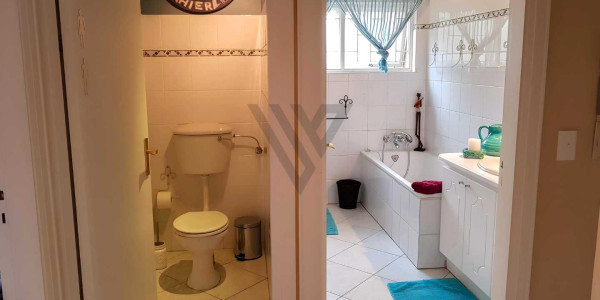 Single level Family Home with a flat for Sale in Vineta, Swakopmund.
