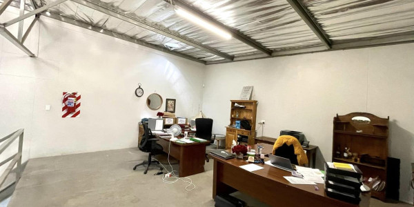 Warehouse For Sale in Prosperita