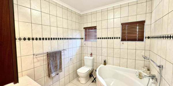 3 Bedroom House For Sale in Elisenheim