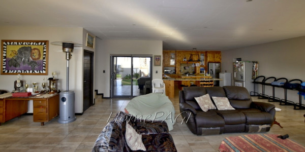 Dolphin  Beach, Walvis Bay:  High-Lying Home is for Sale