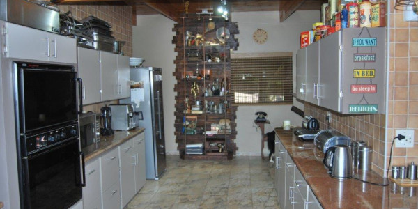 Entertainer's Dream Home in Henties Bay