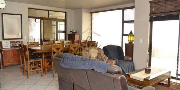 For Sale: Luxurious Beachfront Home with four bedrooms in Swakopmund