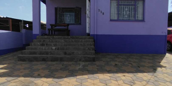 HOUSE FOR RENT - ROCKY CREST, WINDHOEK