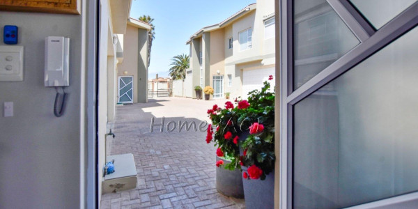 Vineta, Swakopmund:  Neat and Spacious 3 Bedr UPMARKET Townhouse is for sale