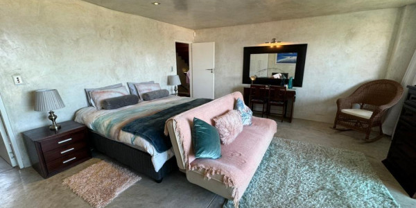 Luxury Living with Ocean Views: Longbeach Property - N$6,750,000