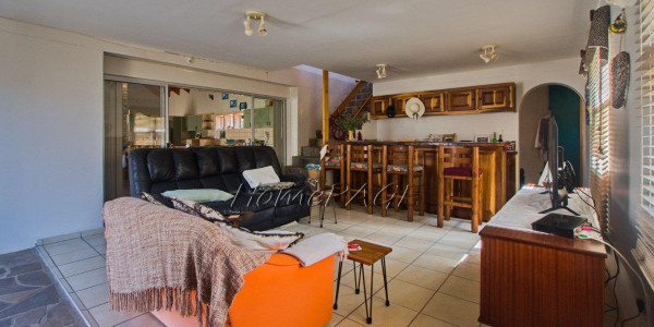 Long Beach, Walvis Bay: SPACIOUS 4 Bedr home is for sale