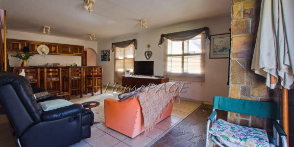 Long Beach, Walvis Bay: SPACIOUS 4 Bedr home is for sale