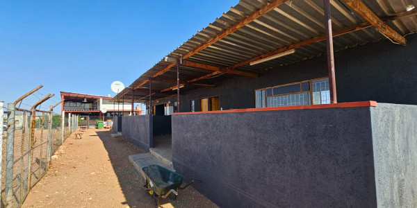 Luxurious Lodge Opportunity Near Windhoek