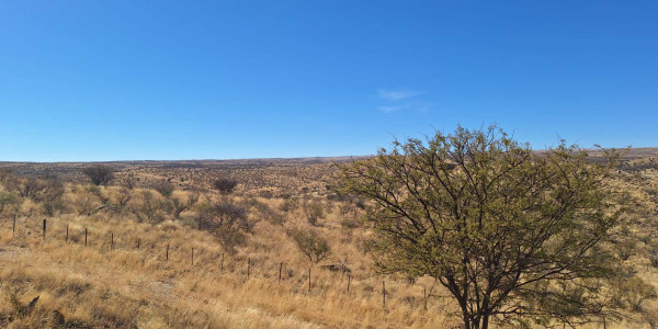 360 HECTARES FARM FOR SALE NEAR WINDHOEK