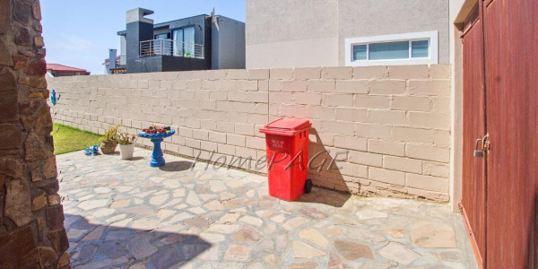 Long Beach, Walvis Bay: SPACIOUS 4 Bedr home is for sale