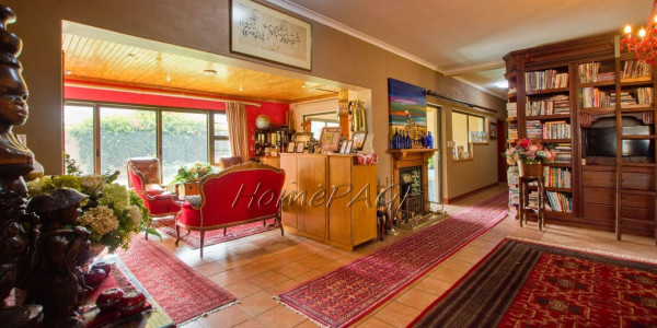 Meersig, Walvis Bay:  Upmarket LAGOON VIEW home on MILLIONAIRE's DRIVE