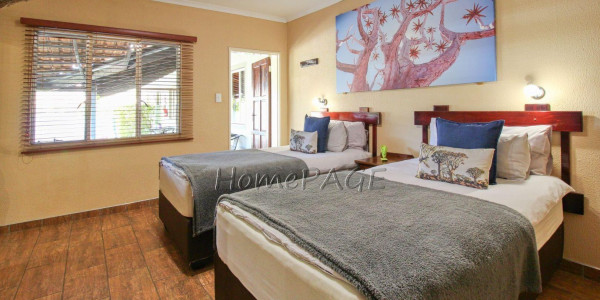 Otjiwarongo:  Immaculate 8 Bedroom Guesthouse for sale