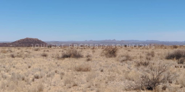 BEAUTIFULL HUNTING / LIVESTOCK / MINING FARM FOR SALE IN THE SOUTH OF NAMIBIA – ARIAMSVLEI DISTRICT