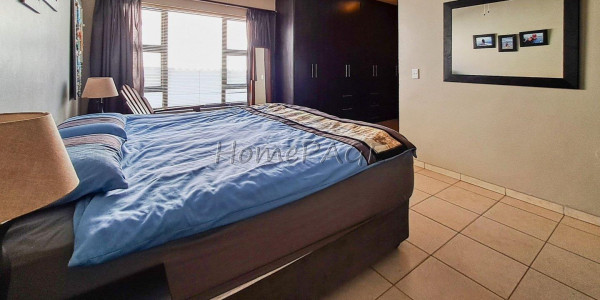 Fairway Estates, Walvis Bay:  VERY NEAT HOME WITH FLAT IS FOR SALE