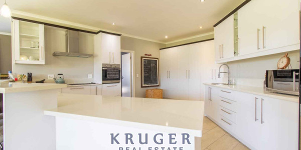 Lovely upscale home with meticulously designed interior for sale in Rossmund, Swakopmund! ????