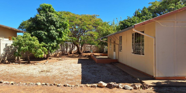 LARGE ERF WITH 3 BEDROOM PREFAB HOUSE FOR SALE - TSUMEB