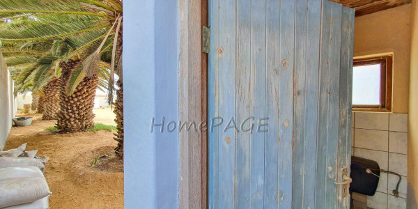 Henties Bay Proper:  5 Bedroom FARMSTYLE HOME is for Sale