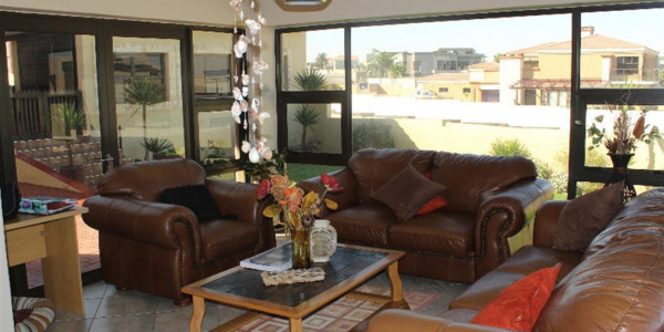 Spacious family house with extra 3 bedroom flat in Swakopmund