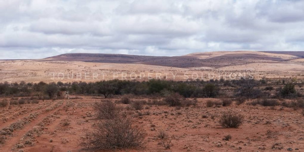 GORGEOUS LIVESTOCK / GAME FARM FOR SALE IN THE SOUTH OF NAMIBIA