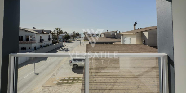 Stunning newly built home, walking distance from the sea and shopping mall.