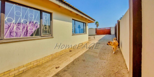 Hermes, Walvis Bay:  Spacious 3 Bedr Home is for sale