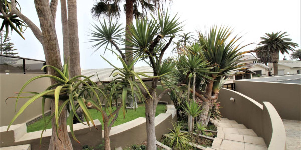 LUXURY SEA VIEW HOUSE FOR SALE IN CUL DE SAC - CENTRAL SWAKOPMUND