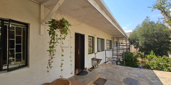 9. Endless Possibilities in Prime Klein Windhoek Location!