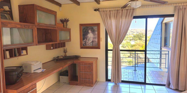 Luxury Family Home with 5 Rooms and Stunning Views in Klein Windhoek