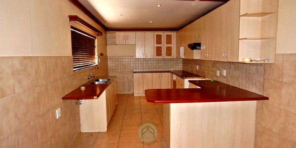 4 Bedroom House with a 2 Bedr Flat FOR SALE in Vineta, Swakopmund