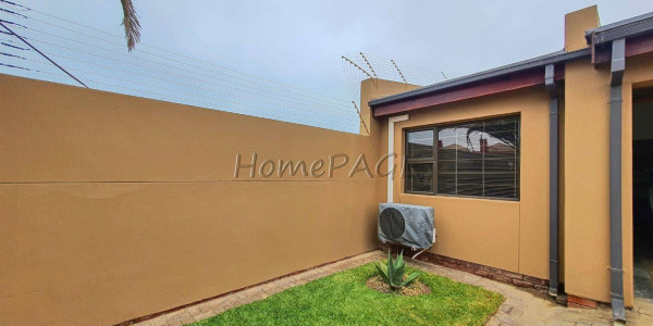 Ext 4, Henties Bay:  Stunning, spacious 4 Bedr Home is for Sale