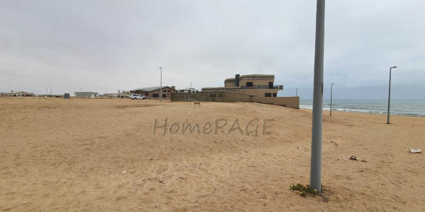 Ext 10, Henties Bay:  LARGE Beachfront Plot is for sale