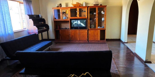 Walvisbay, Central | Backpackers house with licenses for sale