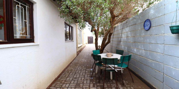 4 Bedroom Home with 1 Bedroom Flat for Sale, Swakopmund Kramersdorf