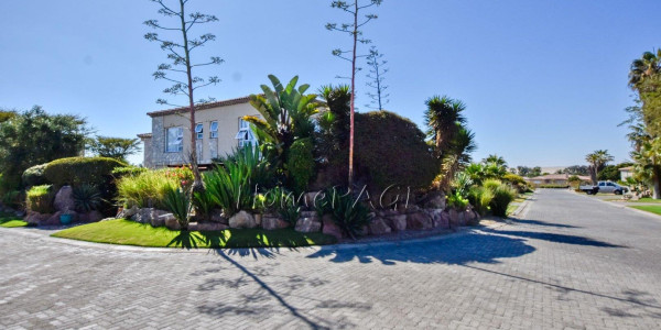 Rossmund, Swakopmund:  Spacious, UPMARKET 3 Bedr Townhouse is for Sale