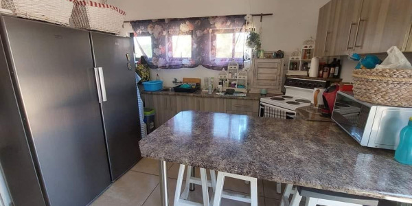 Pionierspark Gem: Spacious 4-Bed Home with Pool & Flat for N$3.9m!