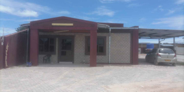 Industrial Plot with offices and workshops  - Ongwediva