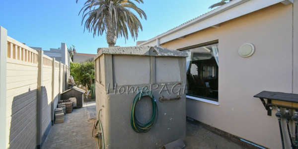 Meersig Walvis Bay:  North Facing Marvel in Sought After Area of Meersig