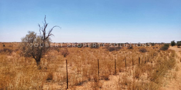 EXCEPTIONAL KALAHARI FARM FOR SALE IN NAMIBIA - HARDAP DISTRICT