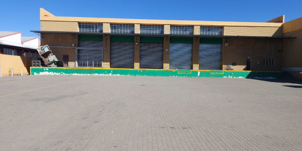 FOR SALE - Huge Distribution Centre in Northern Industrial