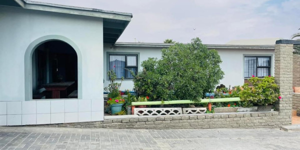 Beautiful family house for sale in Tamariskia, Swakopmund