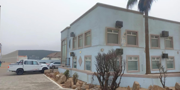 Perfect Location: 208m² Office Near Walvis Bay Harbor!