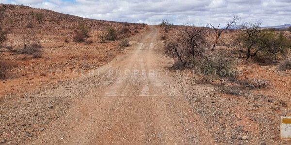 GORGEOUS LIVESTOCK / GAME FARM FOR SALE IN THE SOUTH OF NAMIBIA