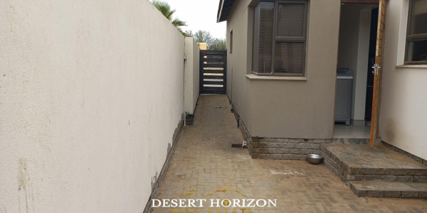 Walvisbay, Meersig | Beautiful Family Home For Sale