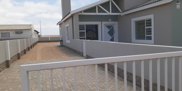 MODERN NEWLY BUILT HOME FOR SALE IN HENTIES BAY