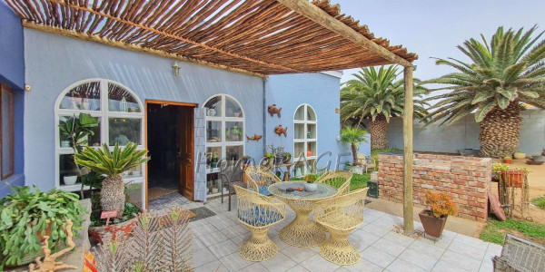 Henties Bay Proper:  5 Bedroom FARMSTYLE HOME is for Sale