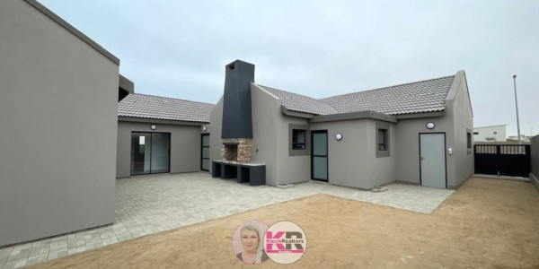 SWAKOPMUND / BRAND NEW / COMPLETION JANUARY 2025