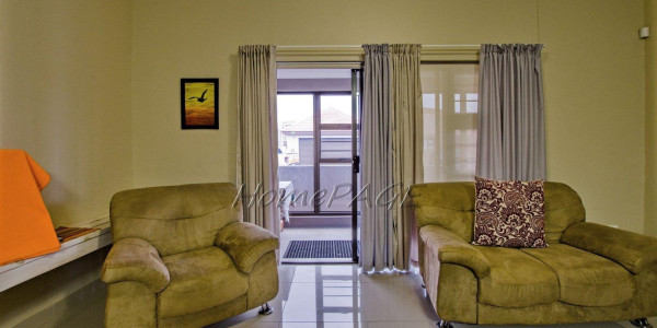 Long Beach Ext 1, Walvis Bay:  Large Luxurious Home with Flat is for Sale