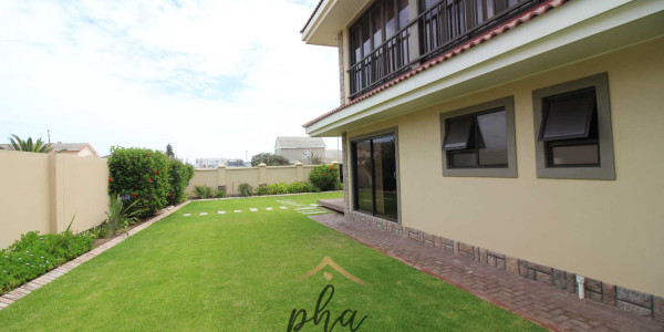 4 Bedroom house for sale - Swakopmund (Vogelstrand)