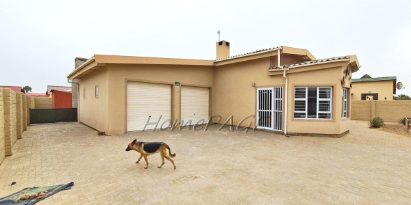 Ext 6, Henties Bay:  Home on Large Plot is for Sale