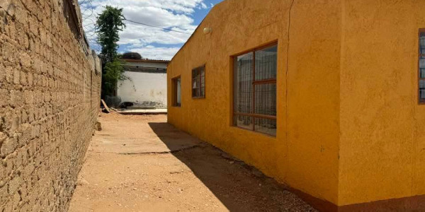 Free Standing House, Katutura , Gemeente